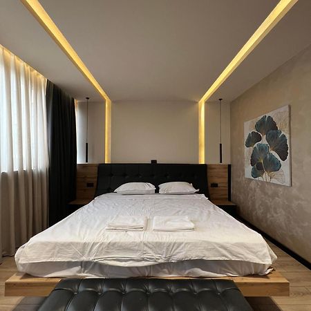 Zet Apartments - Bedroom & Bathroom Pristina Esterno foto