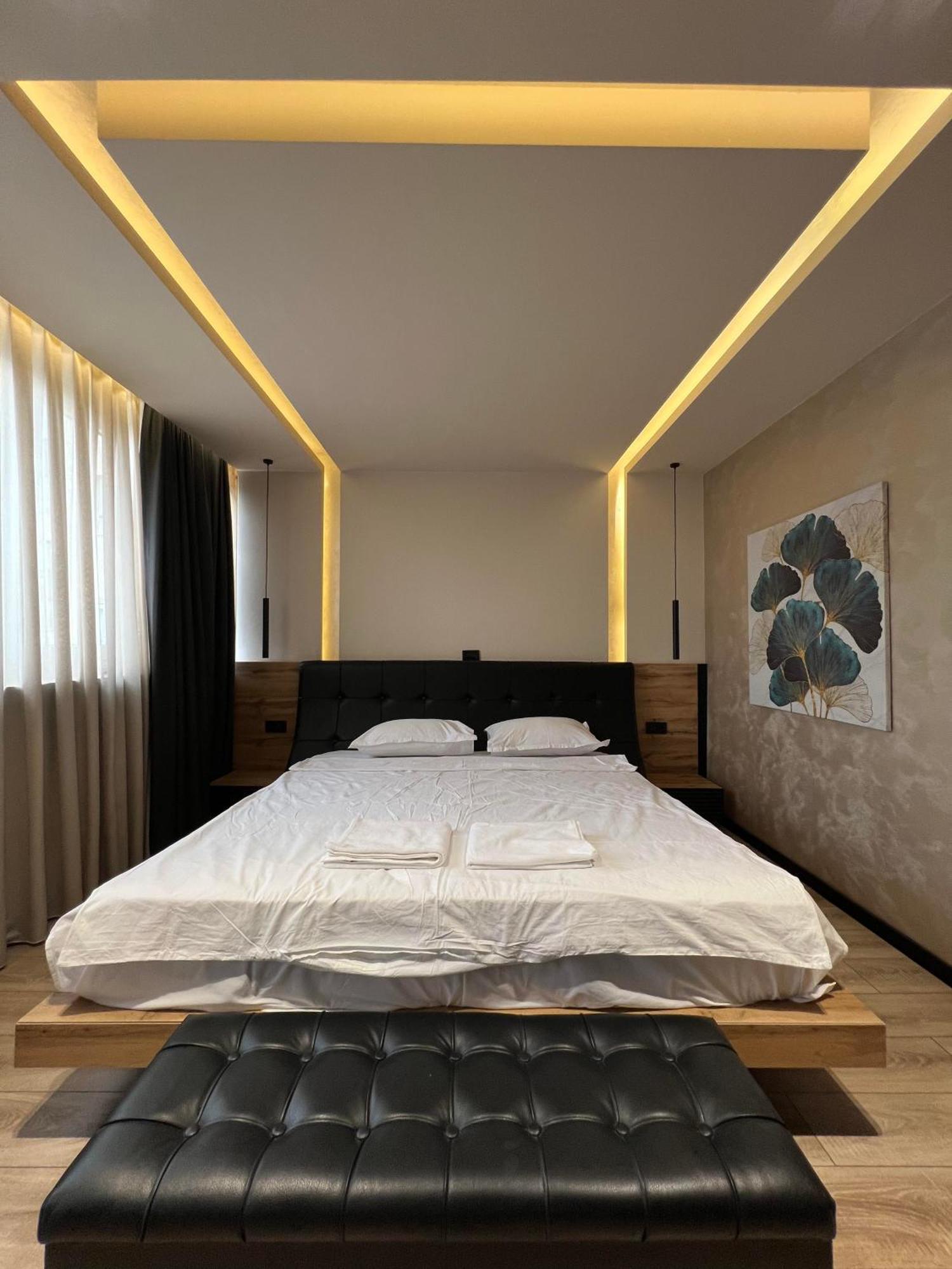 Zet Apartments - Bedroom & Bathroom Pristina Esterno foto