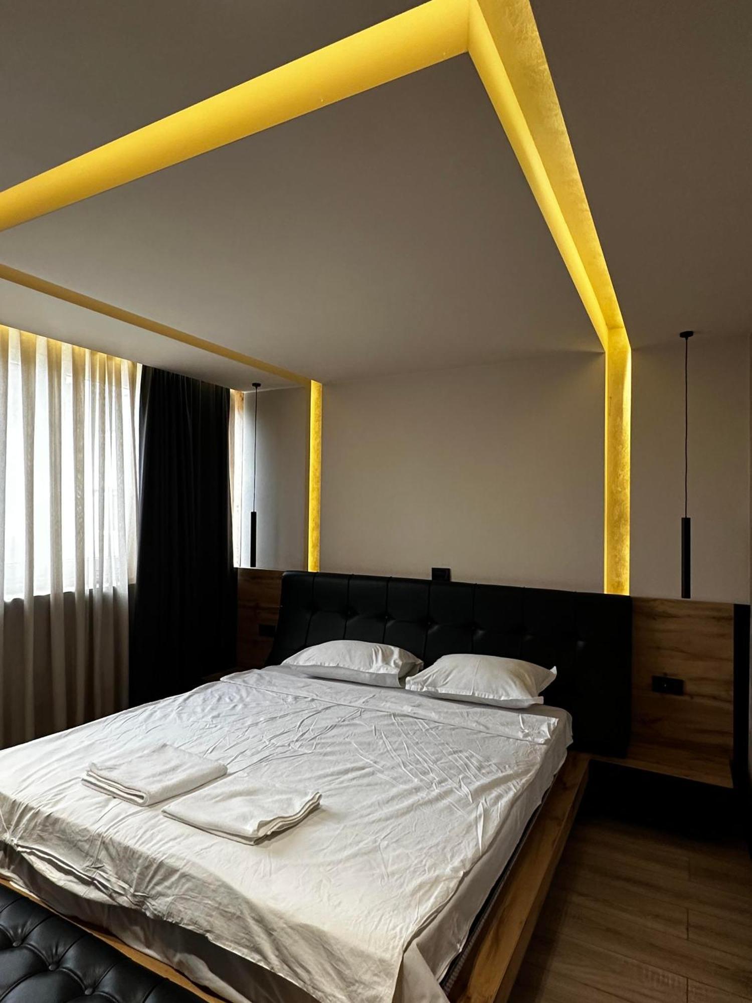Zet Apartments - Bedroom & Bathroom Pristina Esterno foto