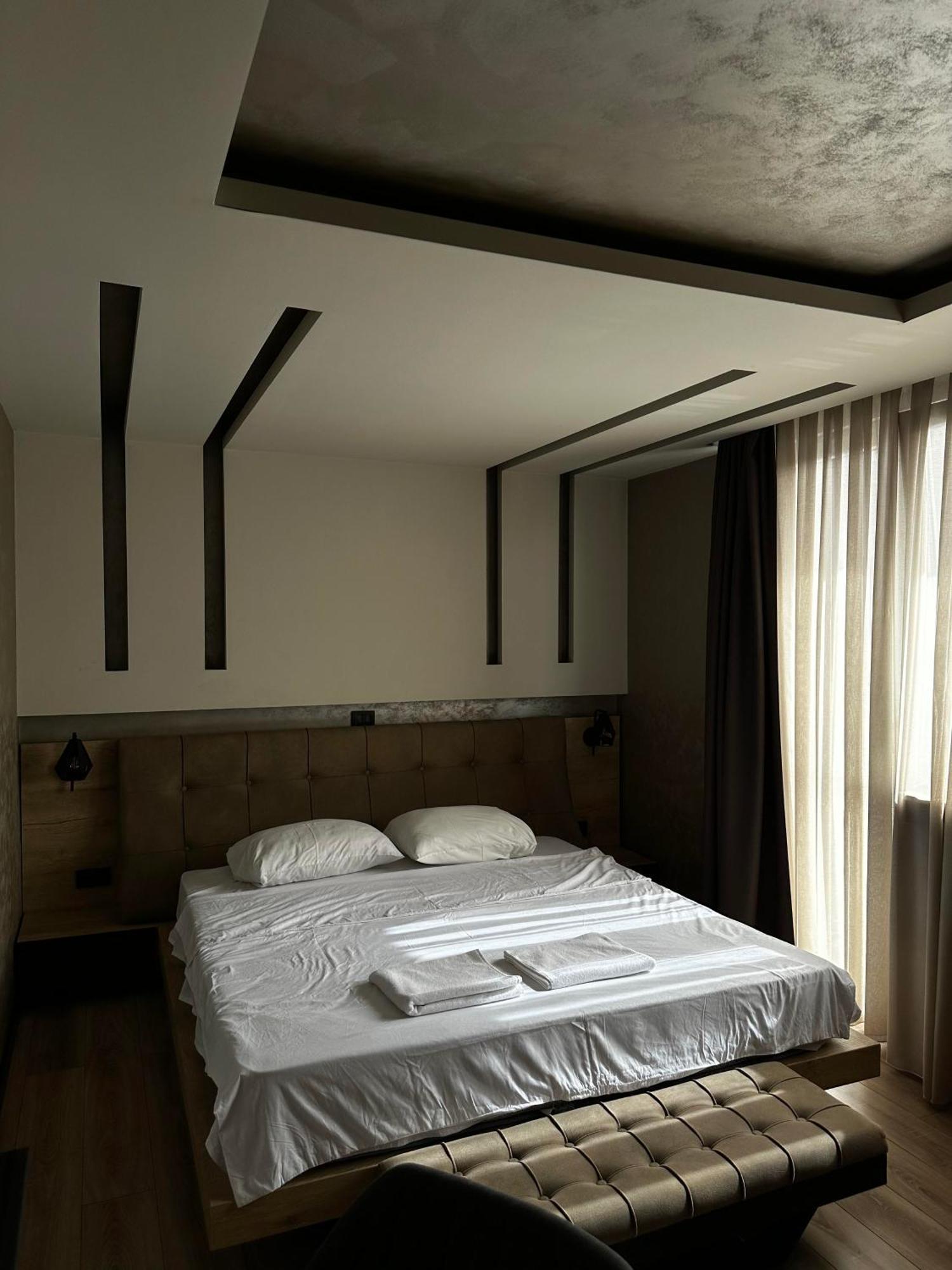 Zet Apartments - Bedroom & Bathroom Pristina Esterno foto