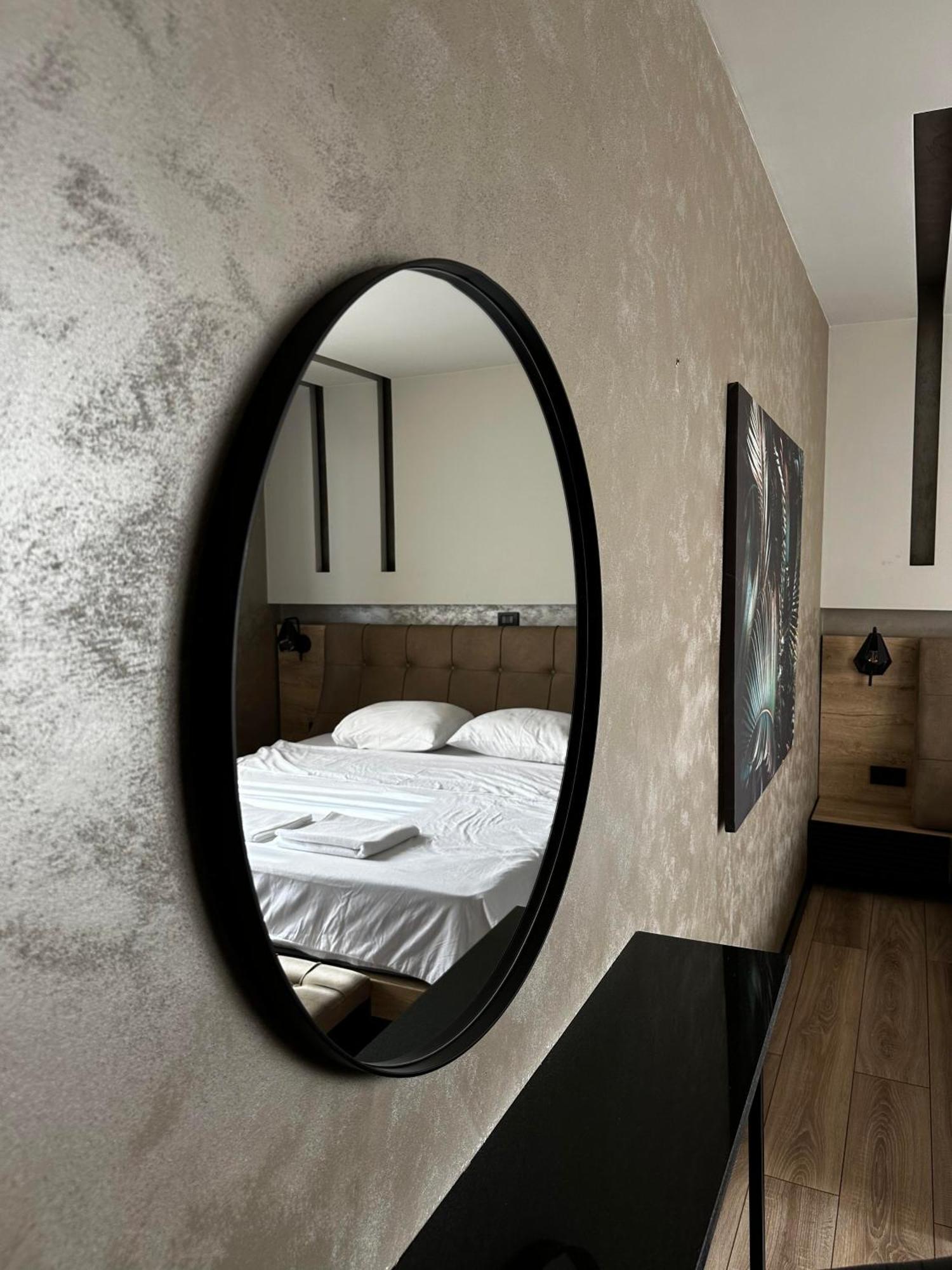 Zet Apartments - Bedroom & Bathroom Pristina Esterno foto